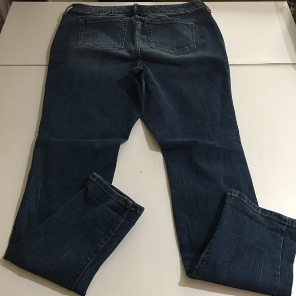 Torrid Denim Boyfriend Womens Jeans size 12R Blue Distressed Medium Wash - Picture 6 of 10